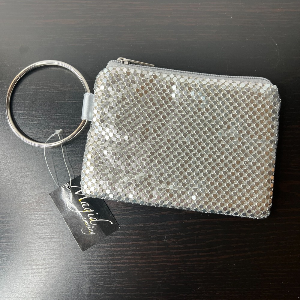 Magid Evening Women's Silver Metal Mesh Clutch Purse Bangle Strap NWT - Picture 3 of 7